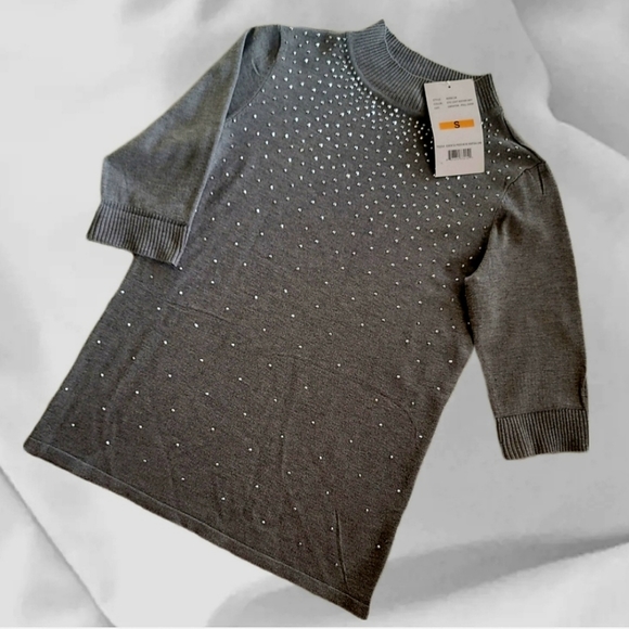 Lovely BY DESIGN Studded Mock Neck Dove Grey Sweater Size Small - Picture 6 of 6